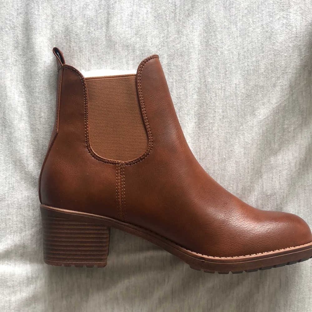 Brand New/ NEVER WORN Chelsea Brown Booties